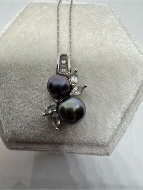 Vintage 10k White Gold Pearl 2 Diamond And White Sapphire Pendant Necklace 18